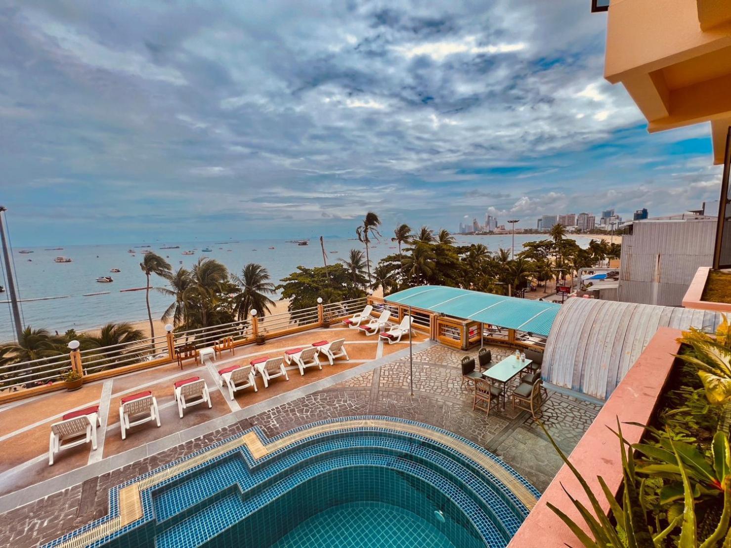 Aa Hotel Pattaya Εξωτερικό φωτογραφία